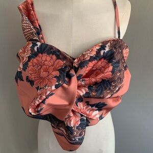 PatBO TOP.  Size 10.